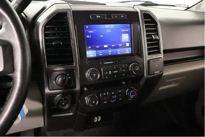 $28146 : Ford F-150 2020 4x2 XL 4dr S image 5