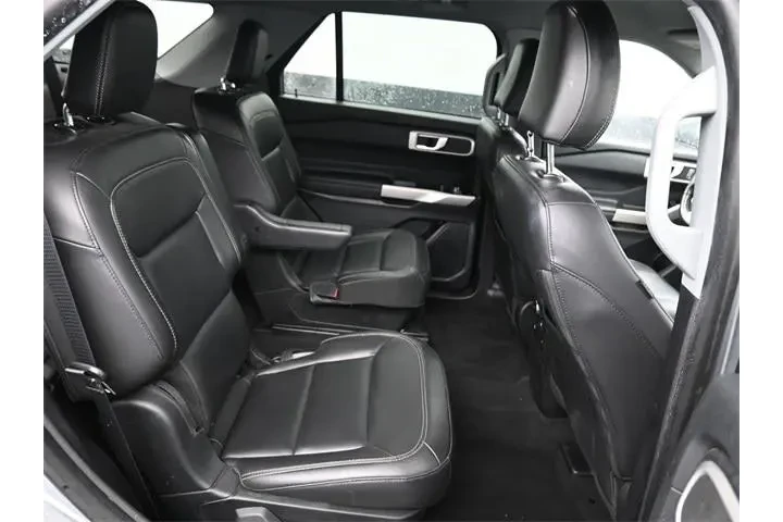 $26767 : Ford Explorer 2022 AWD XLT 4 image 8