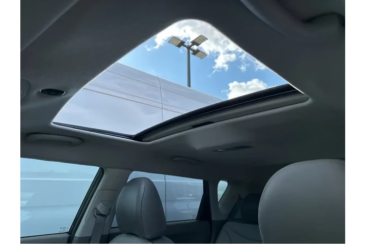 $7977 : 2016 Soul EV + image 8