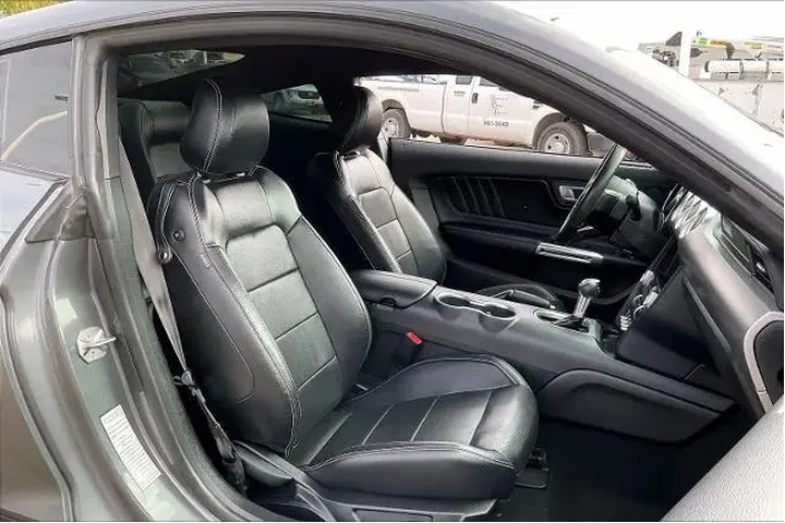 $24186 : Ford Mustang 2022 EcoBoost P image 8