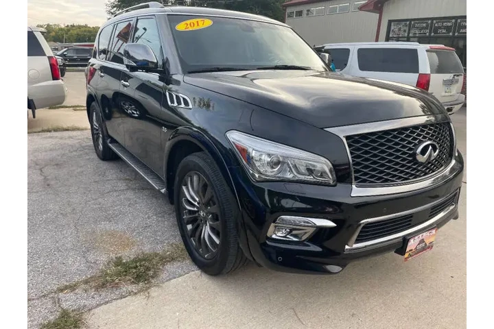 $24950 : 2017 QX80 Limited image 4
