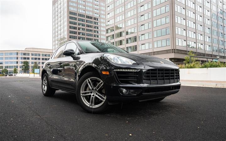 $25000 : 2015 PORSCHE MACAN image 2