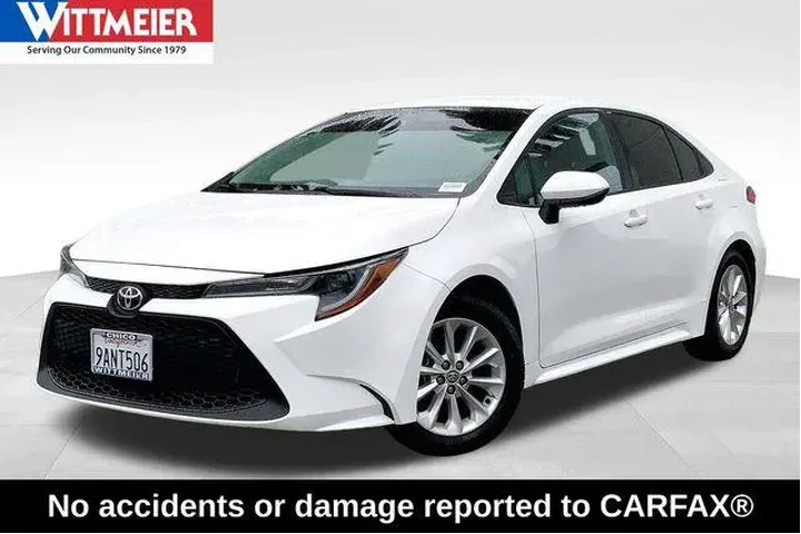 $22985 : Toyota Corolla 2022 LE 4dr S image 1