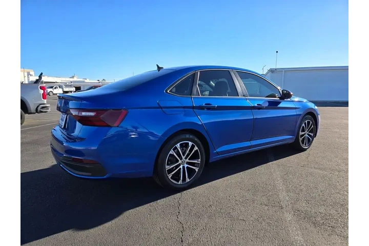 $20991 : Volkswagen Jetta 2024 Sport image 5