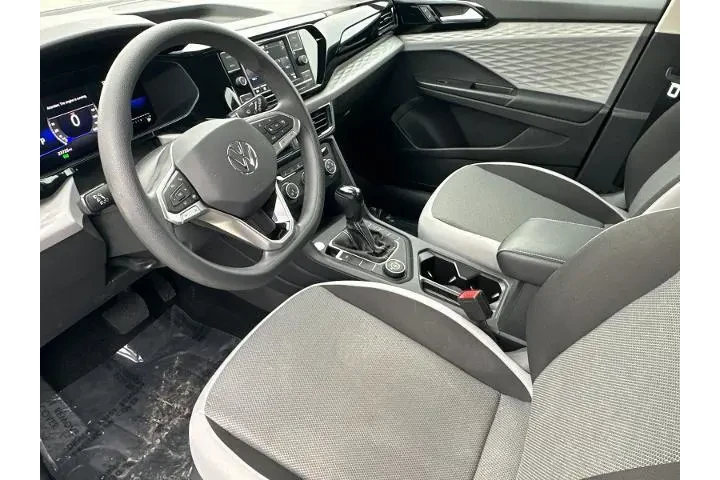 $19990 : Volkswagen Taos 2022 AWD S 4 image 9