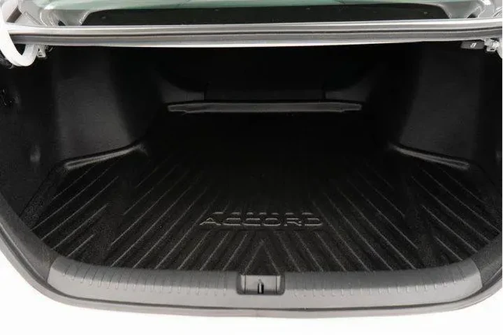 $26195 : Honda Accord 2024 LX 4dr Sed image 9