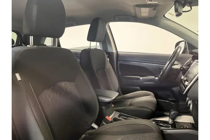 $15948 : Mitsubishi Outlander Sport 2 image 10