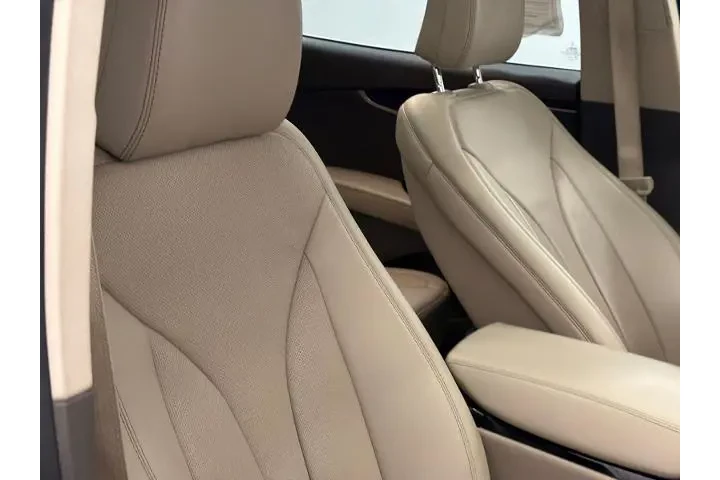 $34500 : Lincoln Nautilus 2022 AWD Re image 10