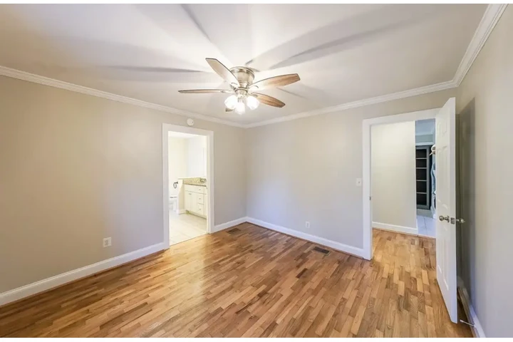 $1200 : 2Bed 2Bath Home in Atlanta, GA image 8