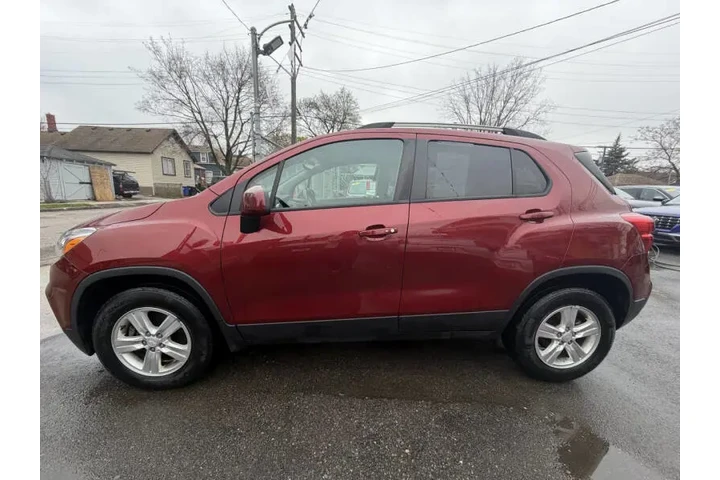 2022 Trax LT image 4