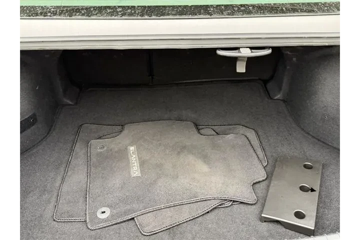 $17885 : Hyundai ELANTRA 2024 SEL 4dr image 9