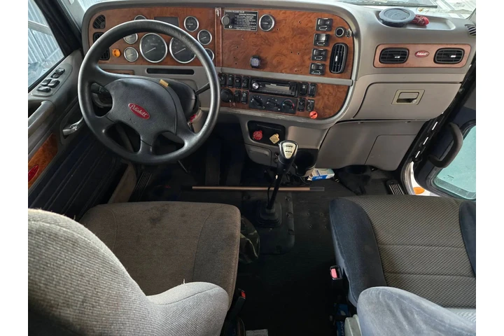$9000 : Peterbilt 2009 ISX Cummin image 3