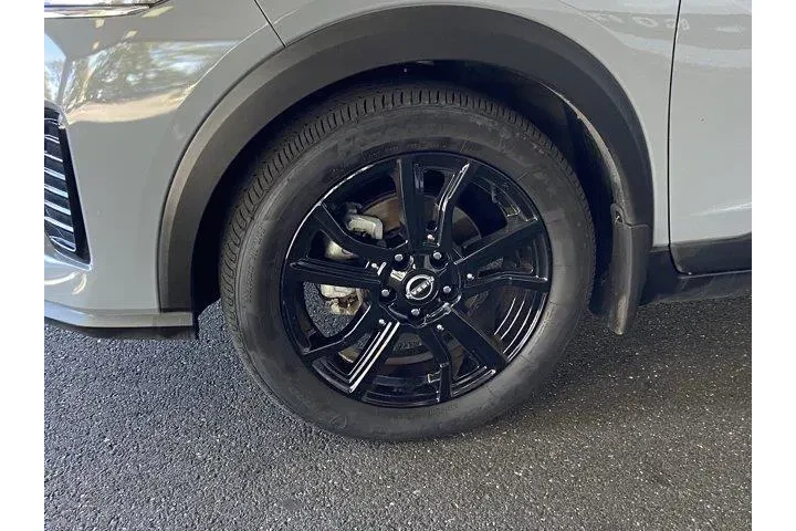 Nissan Kicks 2023 SV 4dr Cro image 9