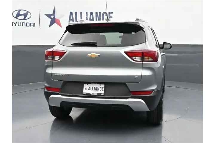 $18998 : Chevrolet Trailblazer 2023 L image 8