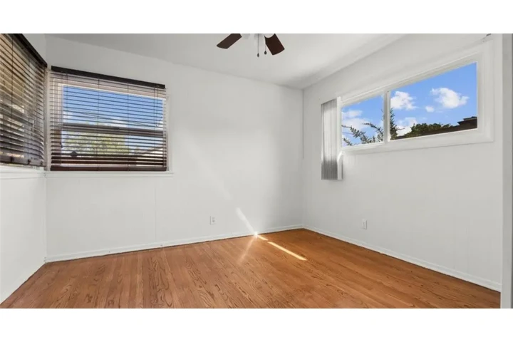 $2500 : 3 Bedroom House in Los Angeles image 5