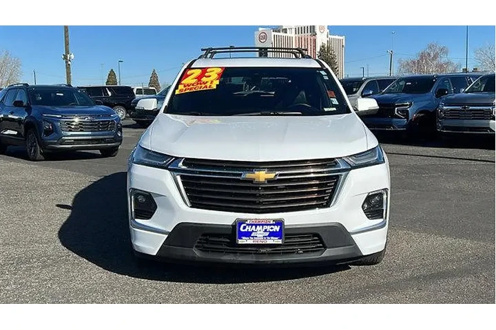 $39984 : Chevrolet Traverse 2023 4x4 image 2