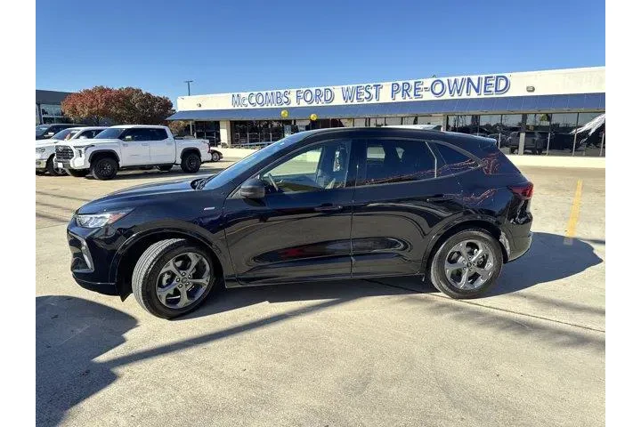 $28444 : Ford Escape 2023 ST-Line 4dr image 10