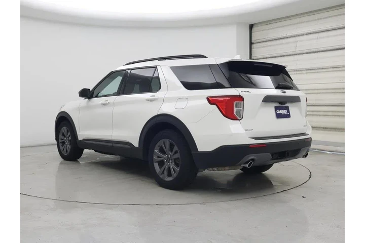 $29998 : Ford Explorer 2022 AWD XLT 4 image 2