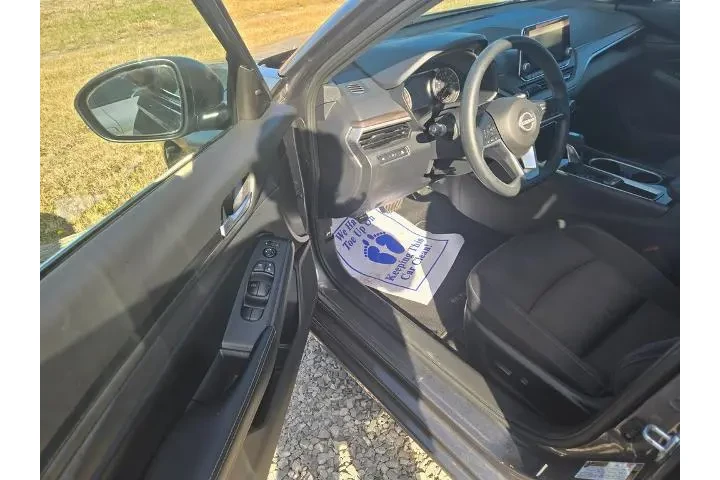 $19998 : Nissan Altima 2024 2.5 SV 4d image 5