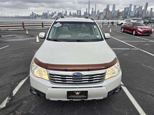 $9495 : 2009 SUBARU FORESTER image 4