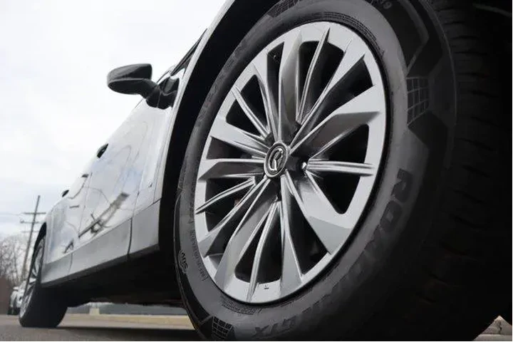 $26294 : Mazda CX-90 Plug-in Hybrid 2 image 10