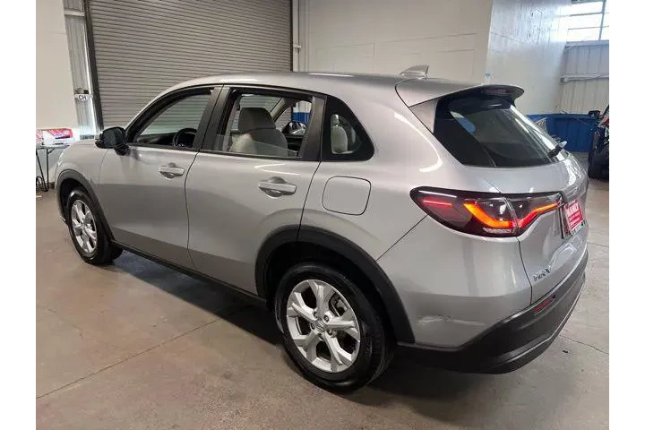 $22958 : Honda HR-V 2023 LX 4dr Cross image 5