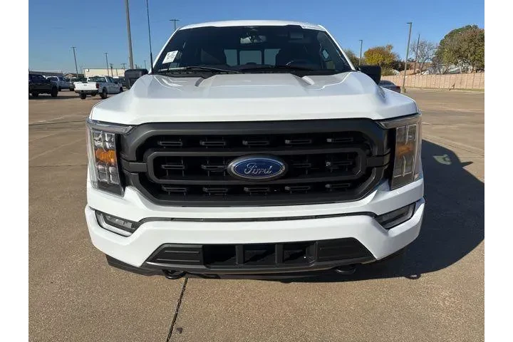 $39253 : Ford F-150 2023 4x4 XLT 4dr image 4