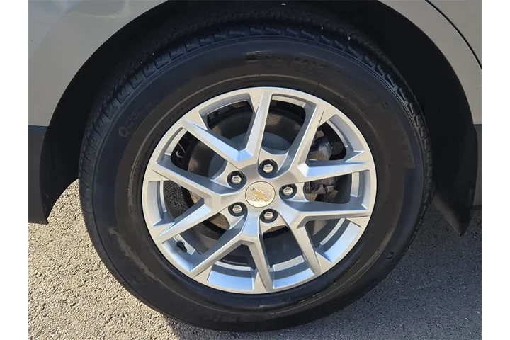 $23500 : Chevrolet Equinox 2024 LT 4d image 5