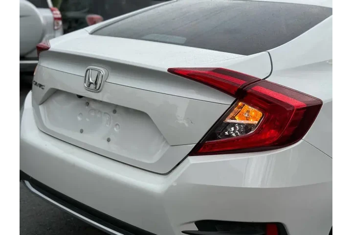 $13895 : 2019 Civic LX image 8