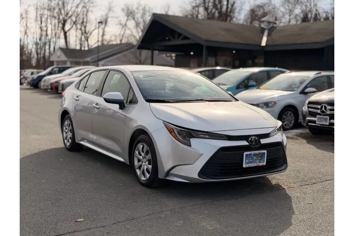 $19995 : 2023 Corolla LE image 5