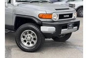 $28995 : Toyota FJ Cruiser 2012 4x4 4 thumbnail