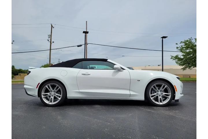 $30312 : Chevrolet Camaro 2023 LT 2dr image 2