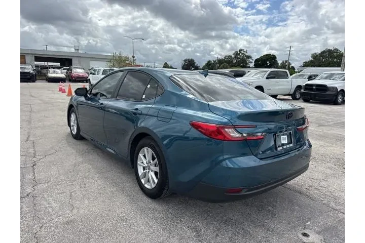 $27510 : Toyota Camry 2026 image 5