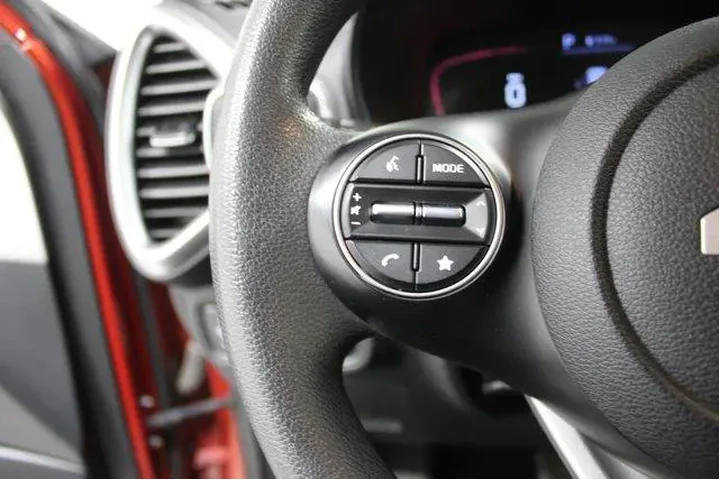 $19965 : Kia Soul 2024 LX 4dr Crossov image 10
