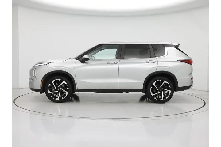 $23998 : Mitsubishi Outlander 2024 AW image 3