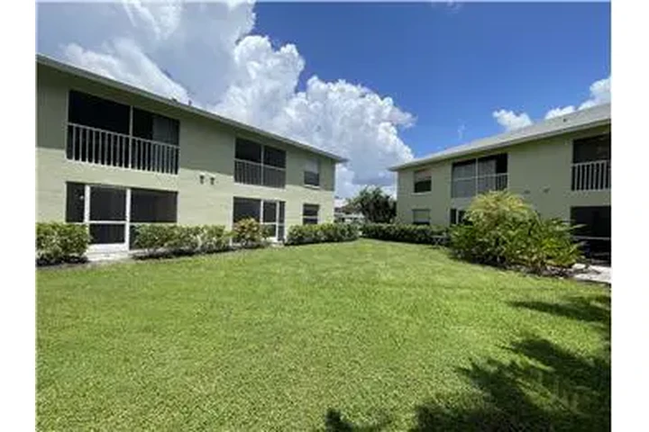 $1965 : Rental property with 2 bedro image 6