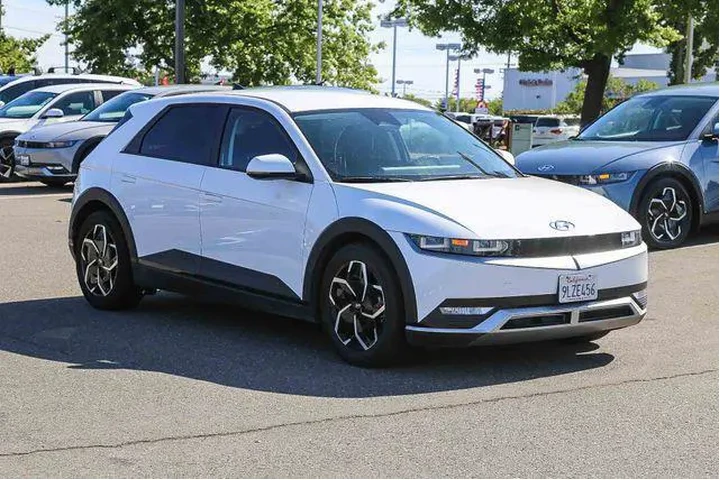 $25992 : Hyundai IONIQ 5 2024 SEL 4dr image 6