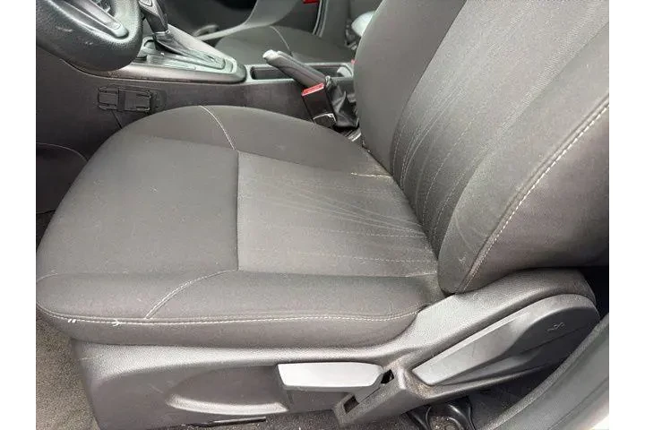 $10992 : Ford Focus 2018 SEL 4dr Seda image 7