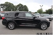 $27647 : Ford Explorer 2022 AWD Limit thumbnail
