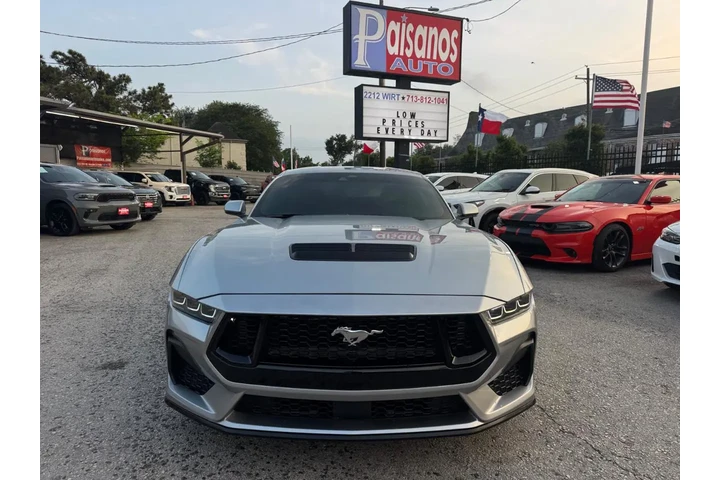2024 Mustang GT Premium Coupe image 2