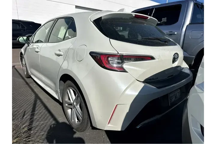 $19000 : Toyota Corolla Hatchback 202 image 4