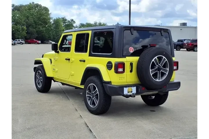 $28879 : Jeep Wrangler 2023 4x4 Sahar image 3