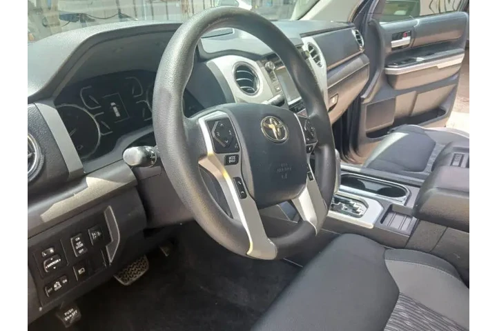 $29500 : 2018 Tundra SR5 image 3