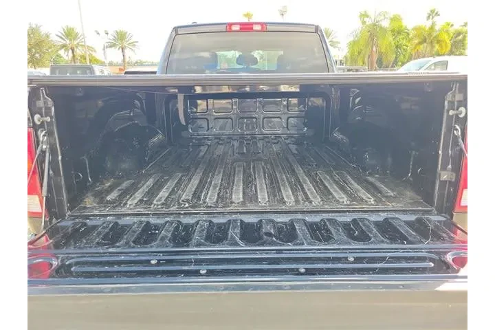 $19691 : Ram 1500 2018 4x4 Express 4d image 6