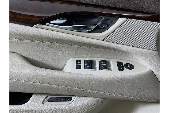 $23975 : Cadillac Escalade 2016 4X4 P image 9