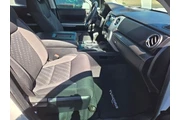 $39975 : Toyota Tundra 2021 4x2 SR5 4 thumbnail