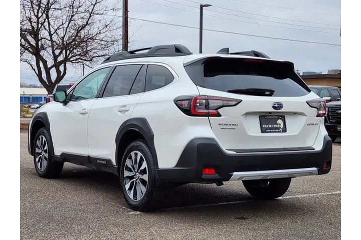 $22985 : 2023 Outback Limited image 9