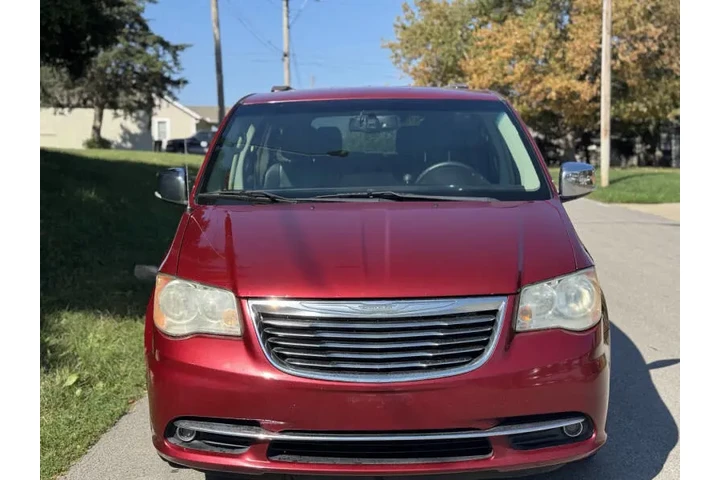 $6999 : 2014 Town and Country Touring image 3
