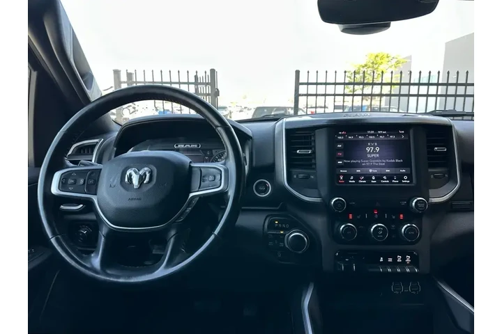 $27995 : Ram 1500 2021 4x4 Lone Star image 5