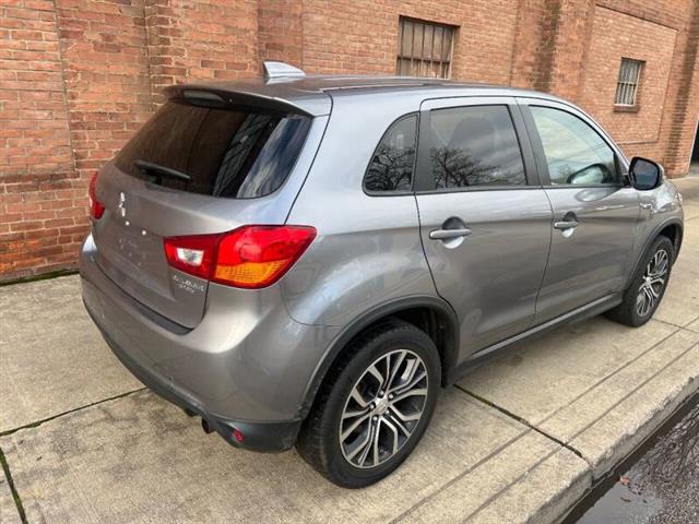 $13500 : 2017 Outlander Sport ES image 8